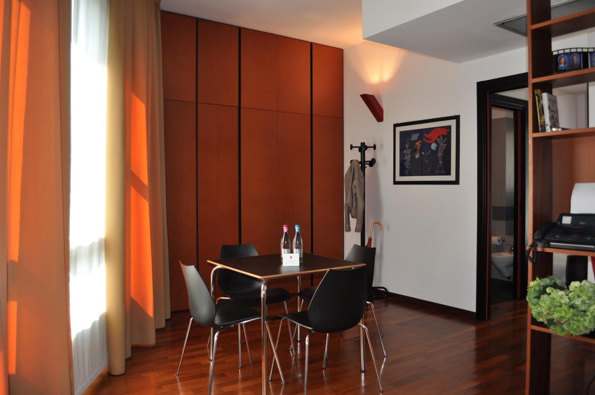 Residence Le Corti Милано Екстериор снимка
