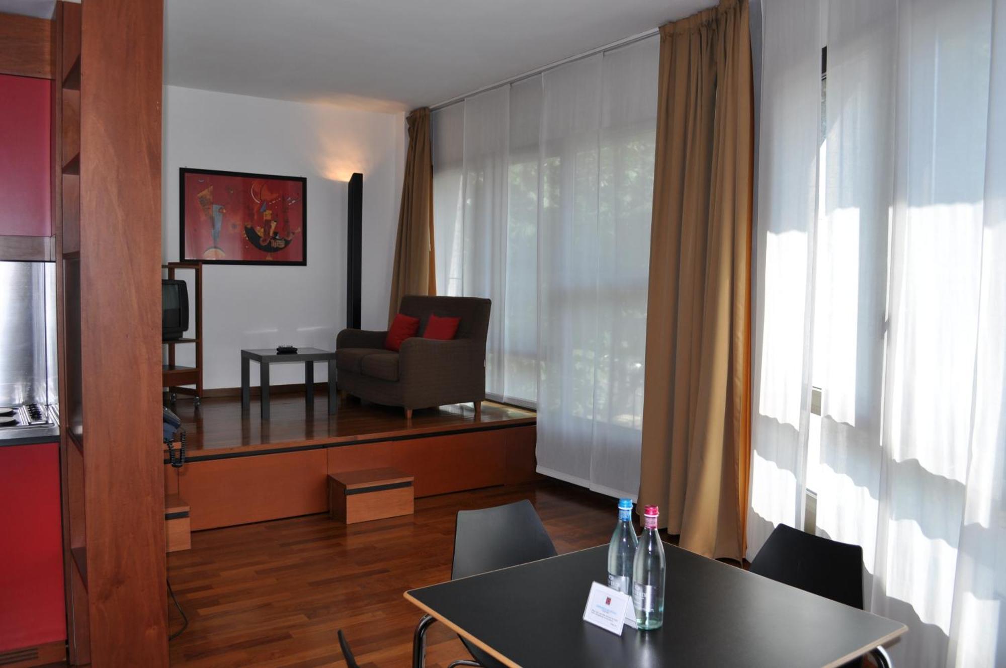 Residence Le Corti Милано Екстериор снимка