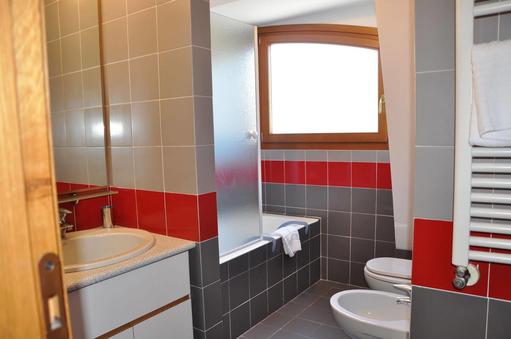 Residence Le Corti Милано Екстериор снимка